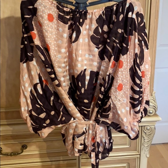 NWOT made in Italy Beautiful imperial top - Picture 4 of 6